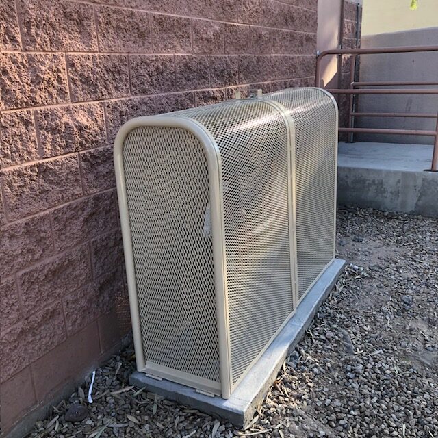 2 piece clamshell lock on top-tan