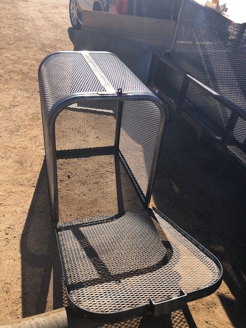 Gate & swivel cage on base lock on top-raw-1