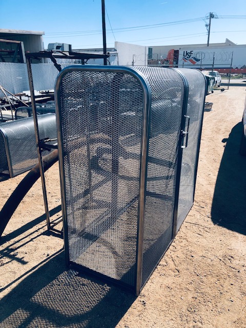 Two piece clamshell side locks-raw-1